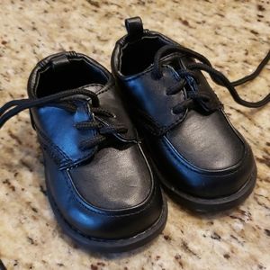 Baby dress shoes. Size 4